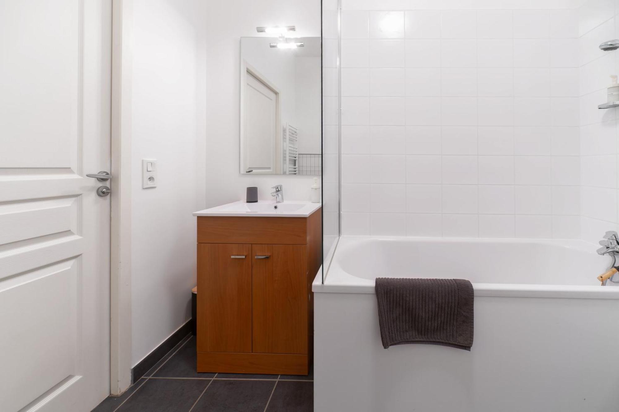 Le Brit - Grand Appartement Design, 3 Chambres, Centre Ville Vichy Esterno foto