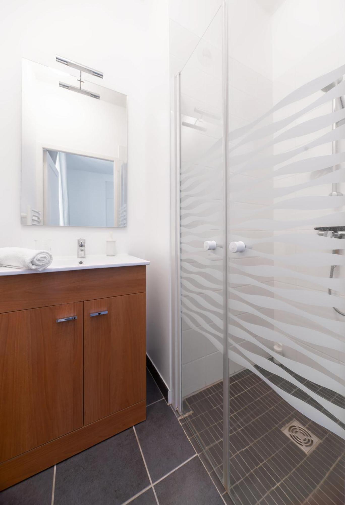 Le Brit - Grand Appartement Design, 3 Chambres, Centre Ville Vichy Esterno foto